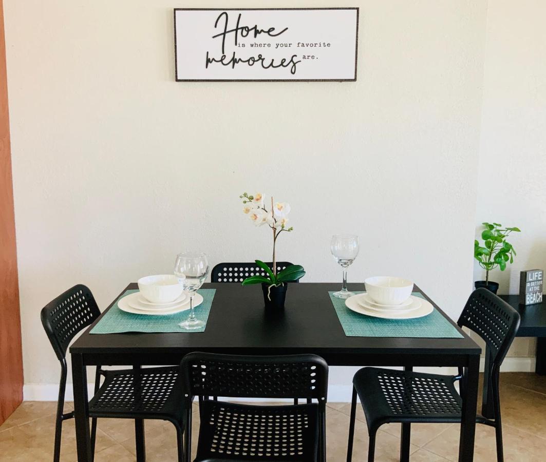Hollywood Beach Apartments - Walk To The Beach Екстериор снимка